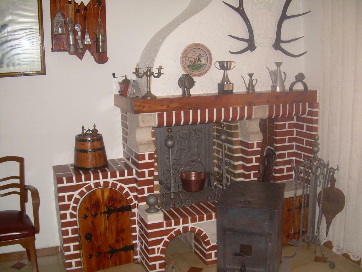 Casa Rosalia Apartment Bronchales Bagian luar foto